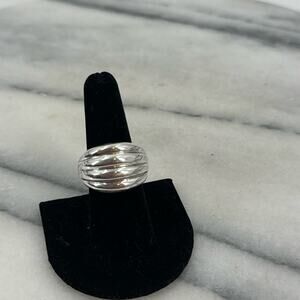 NWOT sterling silver puffy round wavy ring size 7.5
